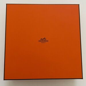 HERMES ORANGE BOX 7.5” x 7.5”